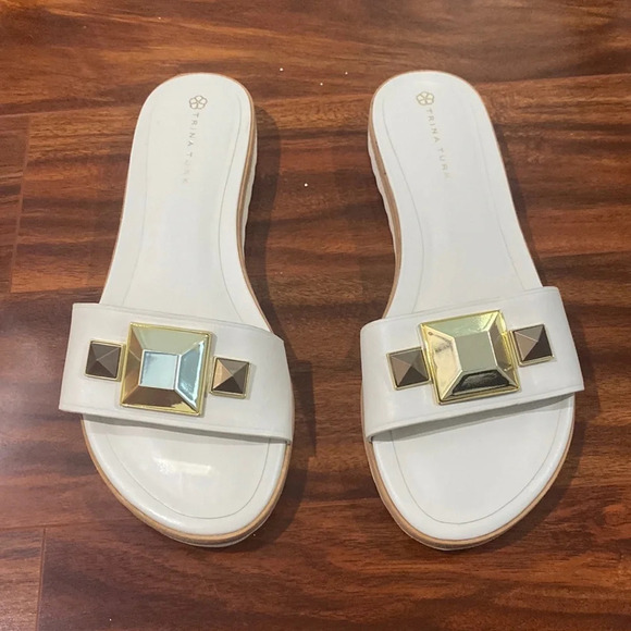 Trina Turk Calabasas Slide in Bone Size 9.5 - Picture 1 of 7